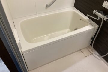 据置きタイプの浴槽は新品入替えのケースもあります。
