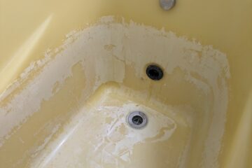 浴槽への長時間貯め湯は劣化を早めます。