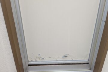 浴室入り口ドアの腐食部補修です。